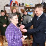 Глава района вручил медали жителям Покровского и Усальского поселений