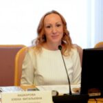 Елена Кашкарова: «Единовременная выплата поможет родителям школьников»